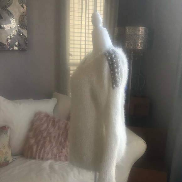 🍈Piperlime Ivory Pearl-embellished Gala Sweater - Picture 4 of 13